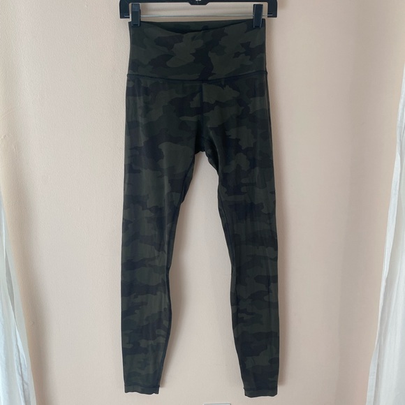 lululemon athletica Camouflage Leggings - Picture 1 of 4